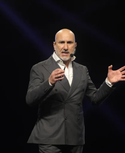 7. Chema B 2025 - Stage